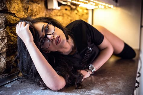 Baggrunde Brunette Liggende P Forsiden Kvinder Med Briller Ansigt Sorte T J Sort H R