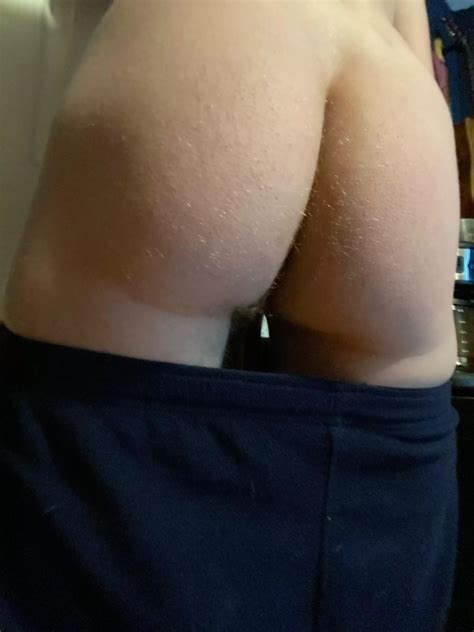 Feeling Peachy Nudes Cuteguybutts Nude Pics Org