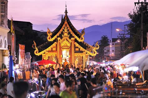 5 Best Markets and Night Markets in Chiang Mai - Where to Go Shopping ...