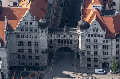 Leipzig von oben Gebäude der Stadtverwaltung Rathaus in Leipzig im