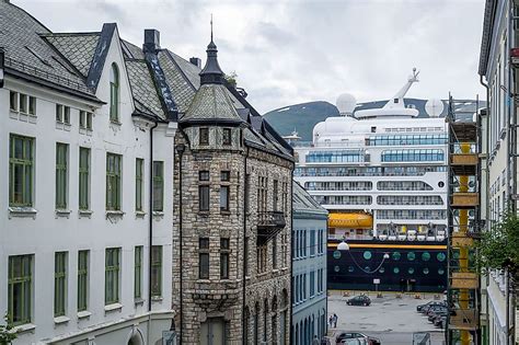 The Largest Cruise Ships Ever Built Worldatlas