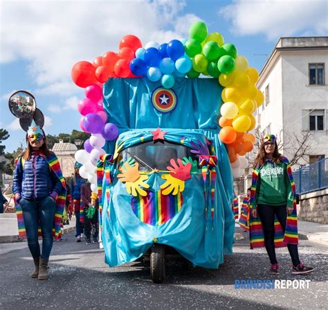 Cisternino L Allegria Del Carnevale Con La Sfilata Dei Carri Allegorici