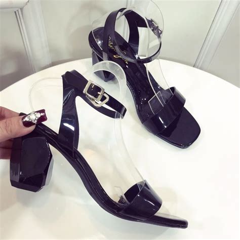 Sandal gót mới Cao p Có màu Đen Nude fom đơn giản mang xinh lắm ạ