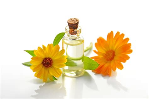 gambar aromaterapi minyak kosmetik minyak esensial bunga bunga