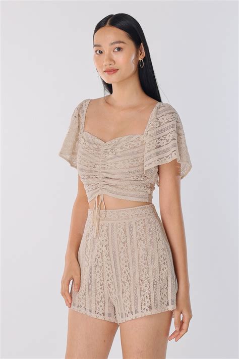 KIMIKO SLANT HEM LACE SHORTS NUDE Lovet