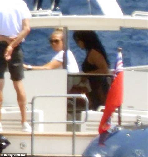 Jeff Bezos Takes Hot Photos Of His Girlfriend In A Bikini On The Luxury Yacht Worth