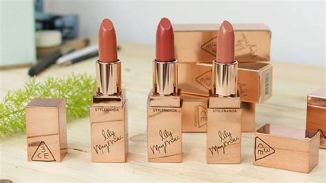Son thỏi 3CE Lily MayMac Matte Lip Color tone nude ấn tượng Chiaki vn