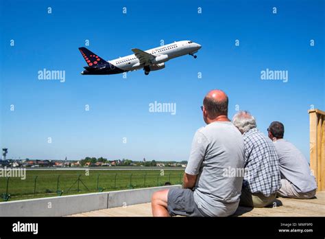 plane     res stock photography  images alamy