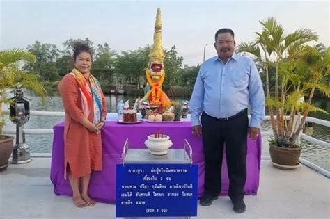 Rowdy Blonde Tourist Caught Flashing Her Privates On Motorbike In Bali Is Detained Daily Star