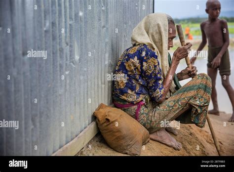 Rohingya refugee in Bangladesh Stock Photo - Alamy