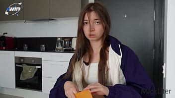 Je ferai ce que tu veux mais ne touche pas à mon demi frère POV XVIDEOS