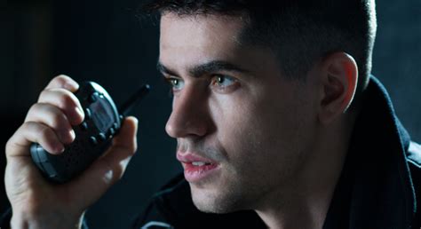 Tuvo sexo gay a pelo con un chico de Grindr y llamó a la policía después del orgasmo CromosomaX