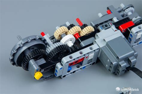 LEGO Technic 42100 Liebherr R 9800 Excavator Review-20 - The Brothers ...