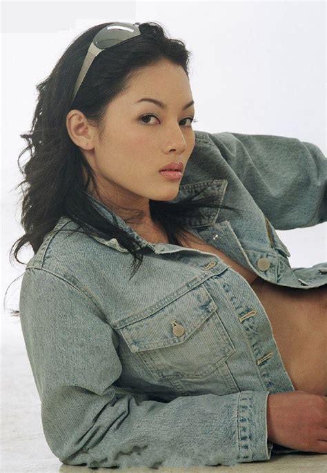 Hành trình chạm Hollywood của siêu mẫu Việt từng lộ ảnh nude