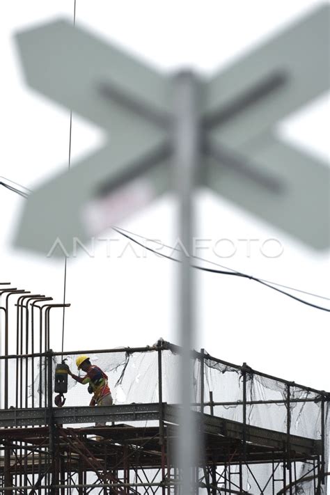 Kecelakaan Kerja Sektor Konstruksi Antara Foto