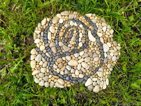 Как красиво покрасить камни на даче (50 фото) - фото - картинки и ...