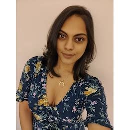 4 Hot Sexy Sunita Garabadu Bikini Pics