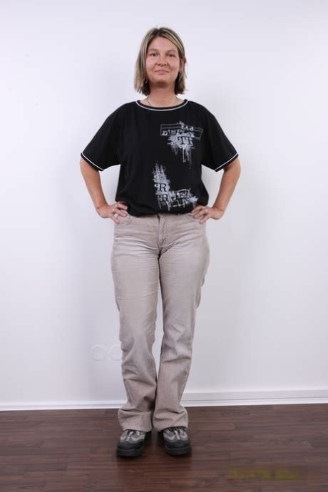 Dirty Blonde Mom Jaroslava Takes Off All Her Clothes For The First Time Coedcherry