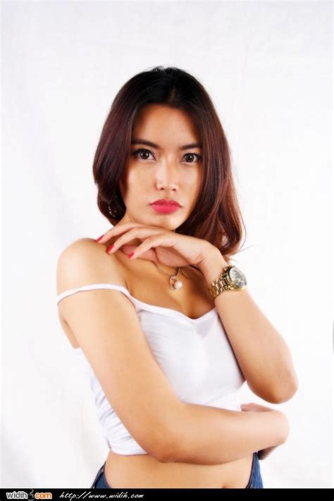 Sachia Andiny Hot Model From Bandung Model Sexy Indonesia