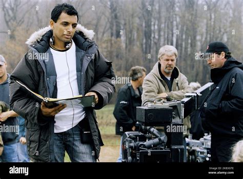 THE VILLAGE, M. NIGHT SHYAMALAN, 2004 Stock Photo - Alamy