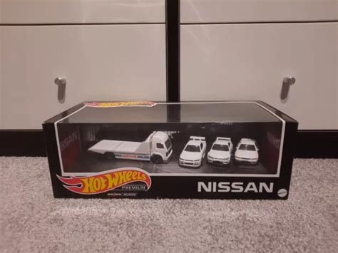 Hot Wheels Premium Diorama Nissan Skyline Gt R Collector Set Bnr Bcnr Bnr Eur