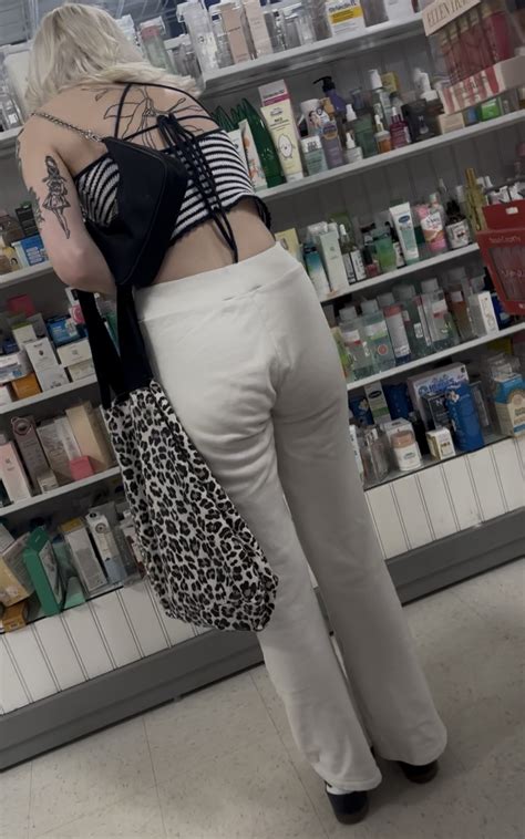 Sweet Skinny Blonde Babe Spandex Leggings Yoga Pants Forum