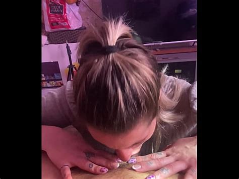 Hermoso día para una buena chupada con feliz acabada XVIDEOS