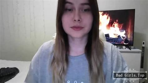 Chubby Cute Amateur Long Hair Babe Solo Tease