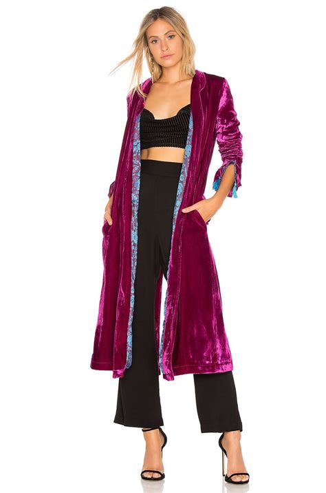 Free People Dhalia Velvet Duster Coat In Pink Revolve Velvet Duster Velvet Fashion