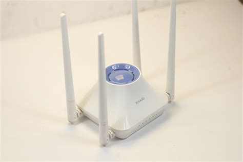 Tenda F6 300mbps router used | digiStruck Bangladesh