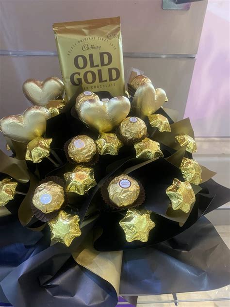 Old Gold Favourite - Your Favourite Florist