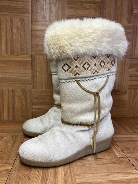 RARE Tecnica Scandia Apres Ski Goat Hair Fur SnowFl Gem