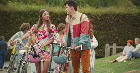 Sex Education Gillian Anderson R Sume La Saison Avant La Saison Premiere Fr