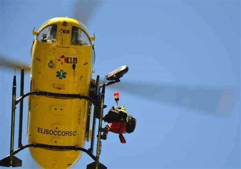 Fanano Muore A Anni Schiacciato Da Un Albero Nel Cortile Di Casa