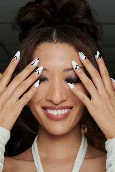 5 Consejos Para Lograr Que Tus Uñas Acrílicas Duren Por Más De Dos