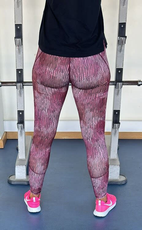 Another Juicy Ass At Gym Spandex Leggings Yoga Pants Forum