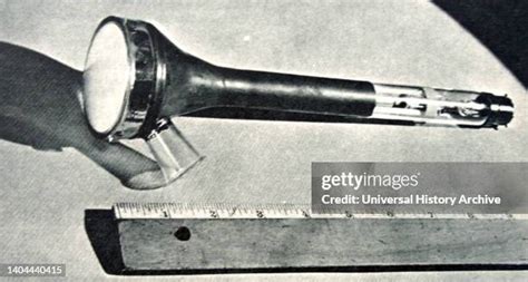 13 Electron Gun Stock Photos High Res Pictures And Images Getty Images