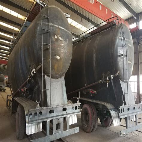 Tri Axle V Shape Fly Ash Cement Bulker Silo Tank Cami N Remolque Trigo