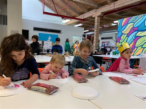 Financial report explains how city of Chicago workers salary is set 34