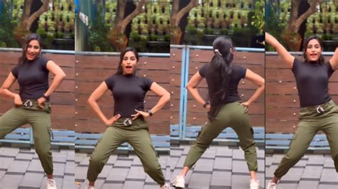 Mallu Reels Actress Hot Body Show In Tight Dress Hot Boobs Shake Hot Ass Shaking