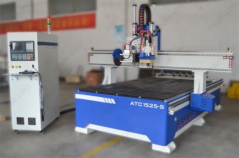 ATC CNC Router Machine Syntec Control System With A Saw For Fast Cut