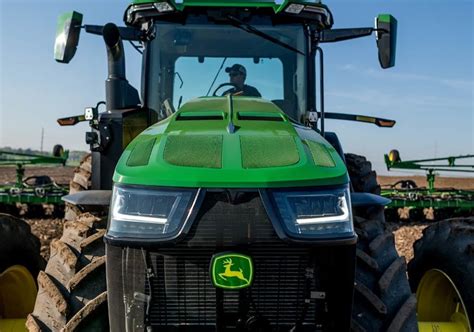 A Closer Look At The John Deere 8r Series Tractors Machinefinder