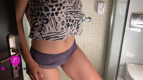 Fingering Pussy In The Shower