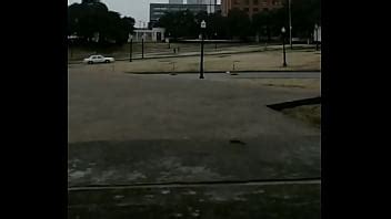 Urinarios en América Dealey Plaza 2 XVIDEOS