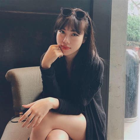 H I B N Th N N M R Nhau Di N Bikini Khoe Body N Ng B Ng T C Instagram