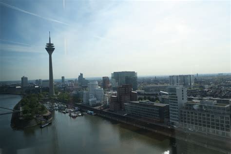 Exploring Dusseldorf and Zones – stagnant // joe