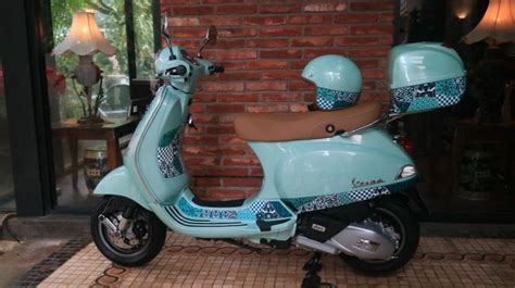 Gambar Detail Tentang Ini Alasan Vespa Batik Cuma Ada Model Lx