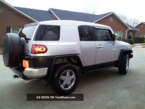 2007 Toyota Fj Cruiser Base Sport Utility 4 Door 4 0l