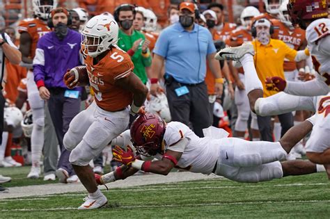 No. 22 Texas vs. Iowa State live updates: Colton Vasek reportedly visiting