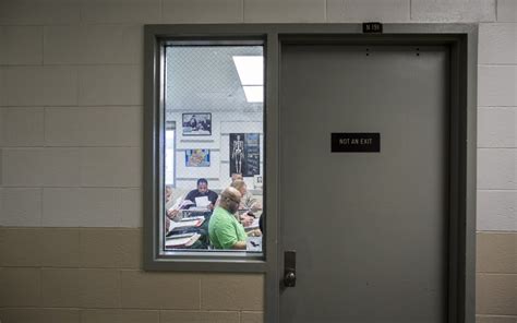 College Classes Get A Boost At New York State Prisons Wsj